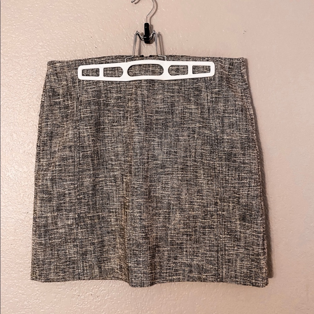 Ann Taylor White & Gray Skirt Size 6